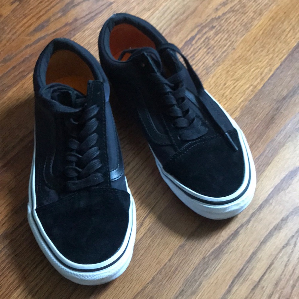Black Vans old school brand new